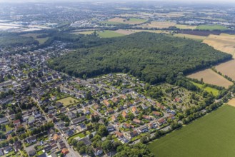 Aerial view, Heerener Holz housing estate and Heeren cemetery in the Heeren-Werve district, Kamen,