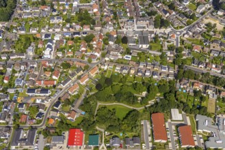 Aerial view, Luisenpark and Märkische Straße with roundabout in the village centre of Heeren-Werve,