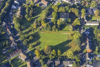 Aerial view, Städt. Kindergarten Drögenamp und FußballWiese im Stadtteil Baukau-West in Herne, Ruhr