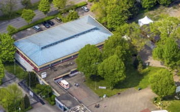 Aerial photo, current vaccination centre in the sports hall in Revierpark Gysenberg, Börnig, Herne,