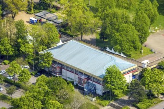 Aerial photo, current vaccination centre in the sports hall in Revierpark Gysenberg, Börnig, Herne,