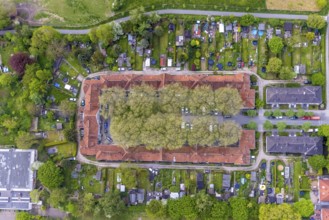 Aerial view, residential estate Teutoburgiahof with greenery in the inner courtyard, Börnig, Herne,