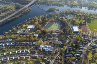 Aerial view, Friedrich-Harkort-Schule with sports ground Am Bleichstein, Werner Richard Schule with