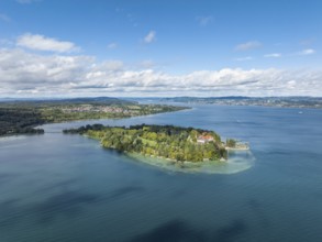 The island of Mainau in Lake Constance with the jetty and the baroque Mainau Castle, built between
