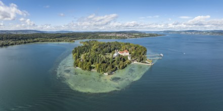 The island of Mainau in Lake Constance with the jetty and the baroque Mainau Castle, built between