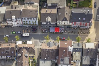 Aerial view, outdoor restaurant at the corner of Mittelstraße and Südstraße in the Haufe district