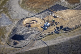Aerial view, Mottbruchhalde, construction site for wind turbine, wind power plant, Brauck,