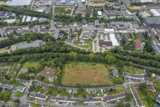 Aerial view, Waldorf Kindergarten next to the former Am Quambusch sports ground. A residential