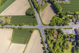 Aerial view, intersection Sythener Straße Münsterstraße, gastronomy Drügen Pütt Bikertreff,