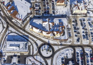 Aerial view, snow-covered roundabout on Ostwennemarstraße, Maxi-Center, shopping centre, Rewe,