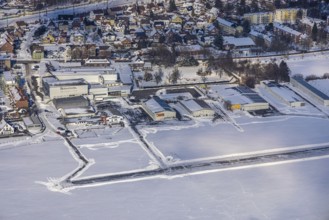 Aerial photo, airfield EDLH, snow-covered areas, winter, cleared runway, centre, Hamm, Ruhr area,
