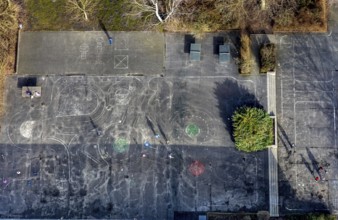 Aerial photo, schoolyard in Corona times, Maximilianschule Hamm, traffic training area in the