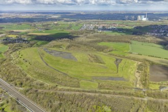 Aerial view, Sundern spoil tip, Pelkum, Hamm, Ruhr area, North Rhine-Westphalia, Germany, spoil