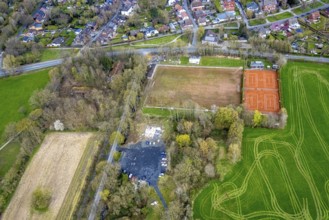 Aerial view, sports field Dolberger Straße with tennis courts near Heessen Castle, Lippeauen,