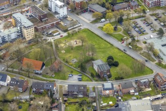 Aerial view, area Am Brokhof, playground and New Apostolic Church in Heessen, Hamm, Ruhr area,
