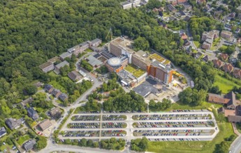 Aerial view, St. Barbara-Klinik Hamm-Heessen with extension construction site in the Heessen