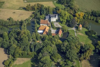 Aerial view, Ermelinghoff Castle in the Bockum-Hövel district of Hamm, Ruhr area, North
