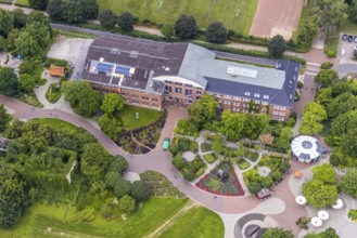 Aerial photo, Maximilianpark leisure park, main entrance, Uentrop citizens' office, Uentrop, Hamm,
