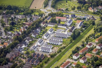Aerial view, housing estate single-family terraced houses in Marie-Juchacz-Straße on Herringer Bach