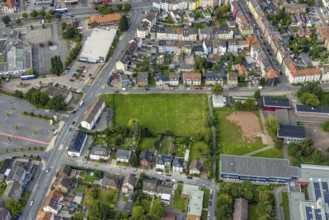 Aerial view, green meadow at the corner of Lohauserholzstraße and Auf dem Hilkenhohl in Mitte,