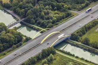 Aerial view, motorway bridge of the A2 and pedestrian bridge Saalkampweg over the Datteln-Hamm