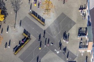 Aerial view, Overbergschule and pupils and cross on the schoolyard in the district Bockum-Hövel in