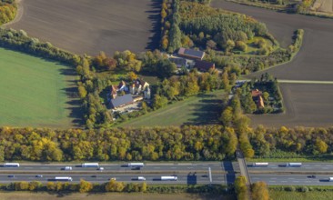 Aerial view, Haus Reck in Lerche on the A1 motorway in the Overberge district of Bergkamen, Ruhr