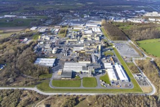 Aerial view, industrial estate with Goldbeck Betonelemente and DuPont with DuBay Polymer GmbH on