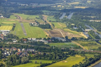 Aerial photograph, Hamm-Lippewiesen airfield, Lippe floodplain, Hamm lock, Lippe river,
