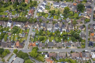 Aerial view, local view Bockum-Hövel and residential house with garden and swimming pool in