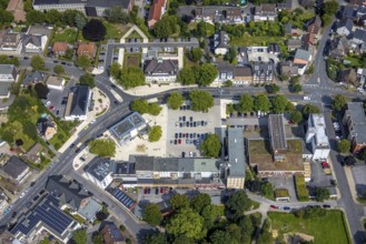 Aerial view, Heessen market and town hall Bürgeramt Heessen Amtsstraße in Hamm-Heessen, Hamm, Ruhr