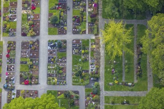 Aerial view, Protestant New Cemetery and Catholic Cemetery Friedensstraße, Leubeck, Heiligenhaus,