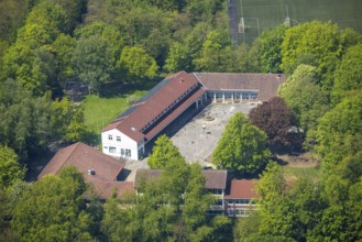 Aerial photo, Städtische Katholische Grundschule St. Suitbertus, Hasselbeck, Heiligenhaus, Ruhr
