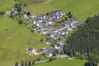 Aerial view, housing estate at the edge of the forest in Schönholthausen, Finnentrop, Sauerland,