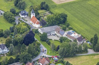 Aerial view, view of the town and Christ-König-Kirche in the district of Frohnhausen,