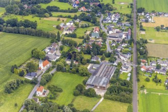 Aerial view, local view and Christ-König-Kirche in the district Frohnhausen, Fröndenberg/Ruhr, Ruhr