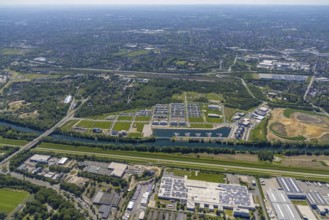 Aerial view, Graf Bismarck city quarter on the Rhine-Herne Canal, Marina Bismarck, Schalke-Nord,
