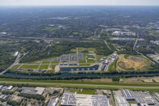 Aerial view, Graf Bismarck city quarter on the Rhine-Herne Canal, Marina Bismarck, Schalke-Nord,