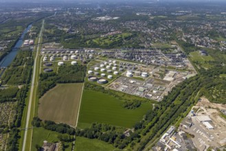 Aerial view, Gelsenkirchen city harbour on the Rhine-Herne Canal, Heßler, Gelsenkirchen, Ruhr area,