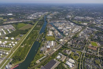 Aerial view, Gelsenkirchen city harbour on the Rhine-Herne Canal, Heßler, Gelsenkirchen, Ruhr area,