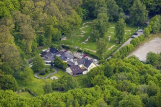 Aerial view, miniature golf course at Löwenpark and China Restaurant Löwenpark, Buer,