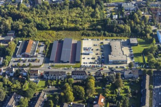 Aerial view, commercial area Ewaldstraße and Maxi-Garagen with solar roof and Å koda Autohaus