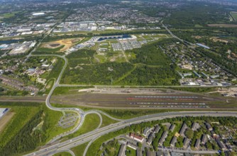Aerial view, Graf Bismarck city quarter on the Rhine-Herne Canal, Marina Bismarck, Schalke-Nord,