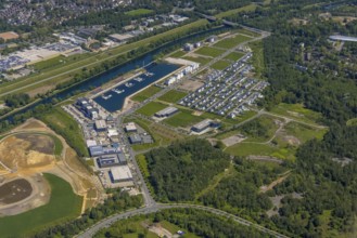Aerial view, Graf Bismarck city quarter on the Rhine-Herne Canal, Marina Bismarck, Schalke-Nord,