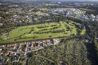 Aerial view, golf course golf club Schloss Horst in the district Horst in Gelsenkirchen, Ruhr area,