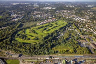 Aerial view, golf course golf club Schloss Horst in the district Horst in Gelsenkirchen, Ruhr area,