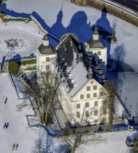 Aerial view, Borbeck Castle in winter landscape, Borbeck-Mitte, Essen, Ruhr area, North