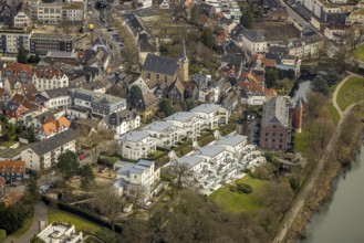 Aerial view, terraced houses Ruhrstraße am Leinpfad, Kath. Kindergarten St. Peter, Kettwig, Essen,