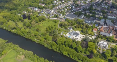 Aerial view, Villa Scheidt am Leinpfad, river Ruhr, Theodor-Heuss-Gymnasium, catholic parish church