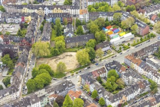 Aerial view, fallow land at Franziskastraße, catholic kindergarten St. Ludgerus with colourful